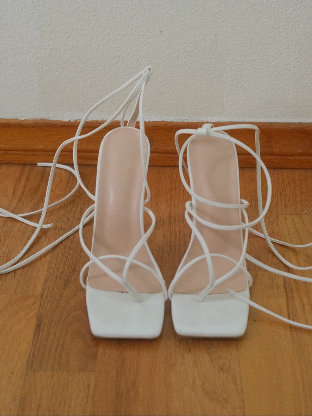Women’s White Strappy Square Toe Stiletto Heels Ankle Wrap Tie US 6